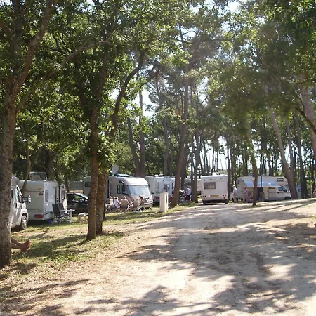 Villaggio Camping Bosco Selva Alberobello Exterior photo